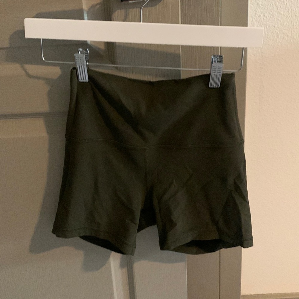 Lululemon Align high rise short 4”